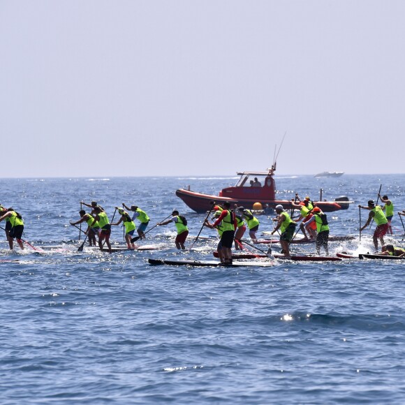 Exclusif - Charlene de Monaco a participé le 25 juin 2016 à la 2e édition de la Riviera Sup Race, une course de paddle de 14 kilomètres (Monaco, Italie, Menton, Roquebrune-Cap-Martin) organisée par l'association Hoé Hoé, en compagnie de son frère Gareth Wittstock. Son époux le prince Albert II de Monaco en a donné le départ sur la plage du Larvotto et était présent à Roquebrune-Cap-Martin pour l'accueillir à son arrivée, après 2h52 d'effort en plein soleil. © Bruno Bebert - Olivier Huitel/Pool Restreint Monaco/Bestimage-Crystal