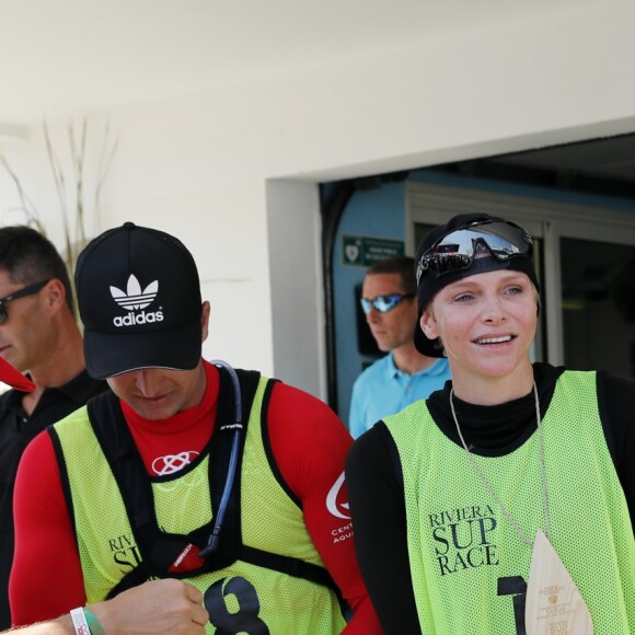 Exclusif - La princesse Charlene de Monaco a pris part le 25 juin 2016 à la 2e édition de la Riviera Sup Race, une course de paddle de 14 kilomètres (Monaco, Italie, Menton, Roquebrune-Cap-Martin) organisée par l'association Hoé Hoé, en compagnie de son frère Gareth Wittstock. Son époux le prince Albert II de Monaco en a donné le départ sur la plage du Larvotto et était présent à Roquebrune-Cap-Martin pour l'accueillir à son arrivée, après 2h52 d'effort en plein soleil. © Claudia Albuquerque/Bestimage