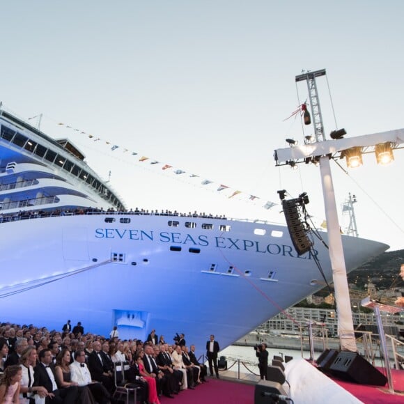 Le paquebot Seven Seas Explorer, de la compagnie Regent Seven Seas Cruises, a été baptisé le 13 juillet 2016 au port Hercule à Monte-Carlo par la princesse Charlene de Monaco, sa marraine, en présence de son mari le prince Albert et avec la participation du ténor Andrea Bocelli. © Eric Mathon / Palais princier
