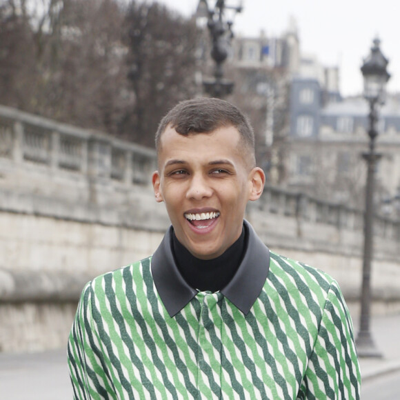 Stromae au défilé de mode "Valentino", collection prêt-à-porter automne-hiver 2015-2016, à Paris. Le 10 mars 2015