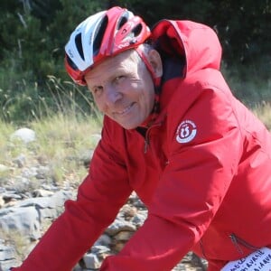 Semi-Exclusif - Patrick Poivre d'Arvor - L'équipe de l'Etape du Coeur 2016 pour le compte de Mécénat Chirurgie Cardiaque lors de la course au départ de Bourg-Saint-Andéol, le 15 juillet 2016. Mécénat Chirurgie Cardiaque Enfants du Monde permet à des enfants souffrant de malformations cardiaques de venir en France et d'être opérés lorsqu'ils ne peuvent être soignés dans leur pays d'origine par manque de moyens financiers et techniques. © CVS/Bestimage