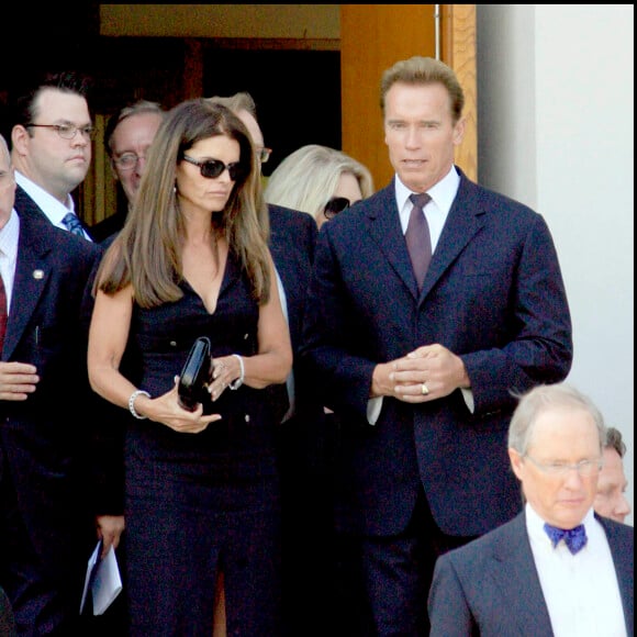 Arnold Schwarzenegger et Maria Shriver aux obsèques du producteur Merv Griffin le 17 août 2007 à Los Angeles
