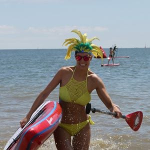 Laury Thilleman (Miss France 2011) - Course de Stand-Up Paddle lors de la Summer Cup 2016 à La Baule le 9 juillet 2016. La Summer Cup 2016, 6ème édition, est l'un des plus grands rassemblement de stand-Up Paddle d'Europe. © Laetitia Notarianni / Bestimage