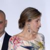 La reine Letizia d'Espagne, vêtue d'une robe Zara achetée en 2011 pour la modique somme de 39,95 euros, présidait le 21 juillet 2016 la remise des Prix nationaux de la mode à Madrid.