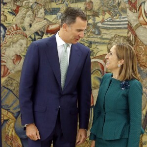 Le roi Felipe VI d'Espagne en audience avec la présidente du congrès des députés Ana Pastor à Madrid le 20 juillet 2016