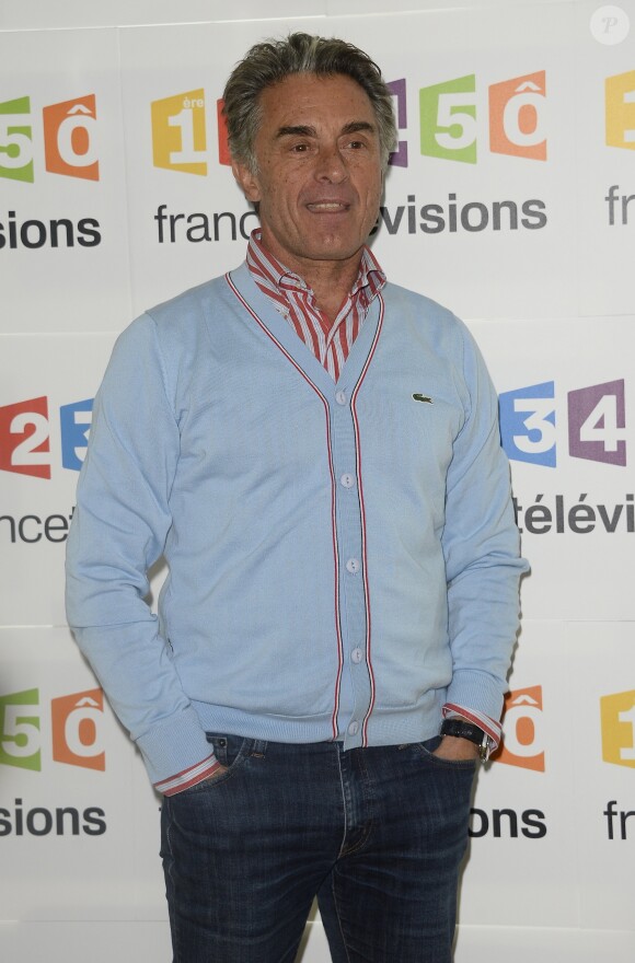 Gérard Holtz - Conférence de presse pour le Téléthon à France Télévisions à Paris. Le 4 novembre 2014