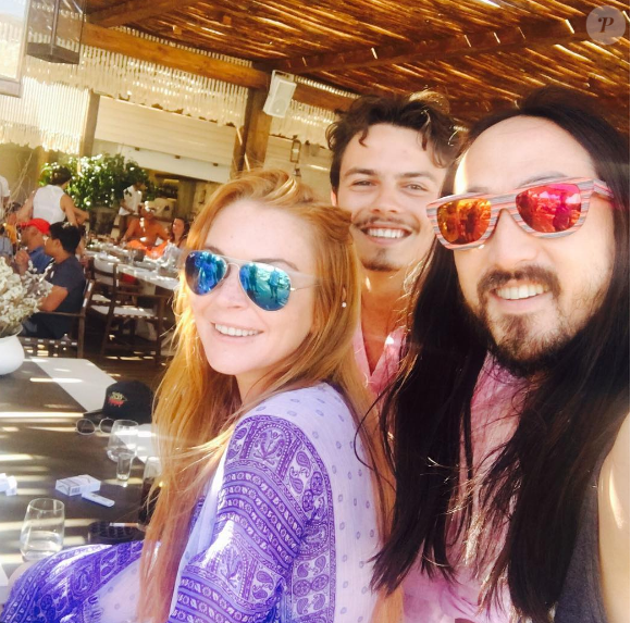 Lindsay Lohan et son fiancé Egor Tarabasov en vacances avec le Dj Steve Aoki. Photo publiée sur Instagram à la mi juillet 2016