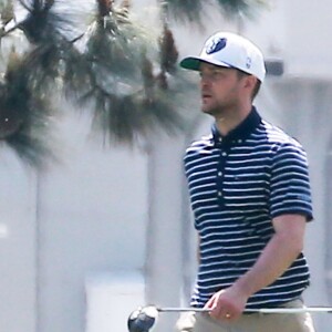 Justin Timberlake joue au golf avec des amis à Toluca Lake, le 20 mars 2015.