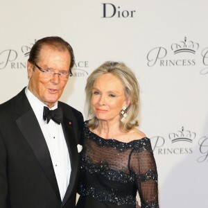 Roger Moore et sa femme Kristina Tholstrup - Dîner de Gala de la "Princess Grace Foundation Awards USA" au Palais de Monaco, le 5 septembre 2015.