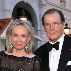 Roger Moore et sa femme Kristina Tholstrup - Dîner de Gala de la "Princess Grace Foundation Awards USA" au Palais de Monaco, le 5 septembre 2015.