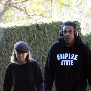 Exclusif - Ellen Pompeo se promène avec son mari Chris Ivery à Los Feliz, le 20 janvier 2016.