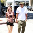 Ellen Pompeo et son mari Chris Ivery reviennent d'un déjeuner avec des amis à West Hollywood le 13 juillet 2015.