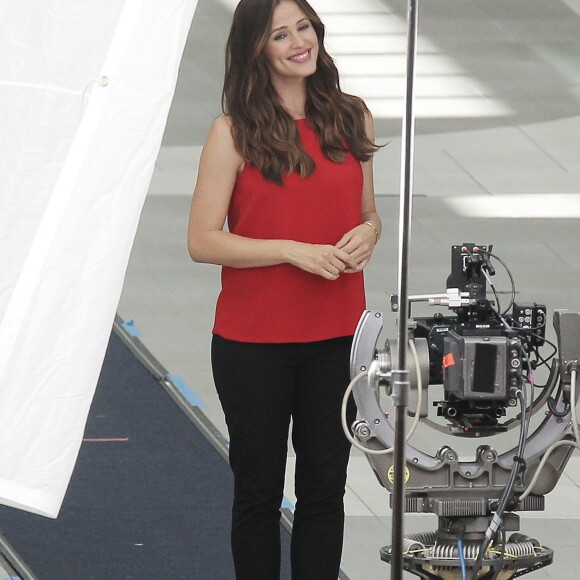 Jennifer Garner tourne une publicité pour la marque Capital One à Los Angeles, le 26 juillet 2016.