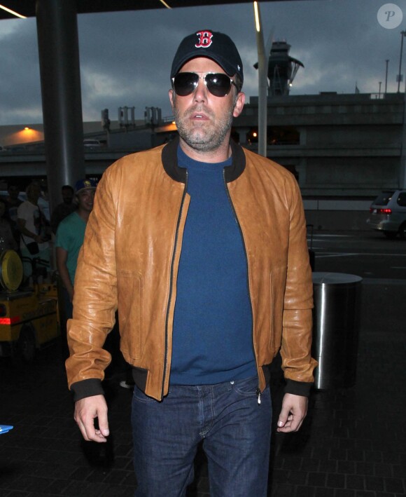 Ben Affleck arrive à l'aéroport de LAX à Los Angeles, le 16 juillet 2016.