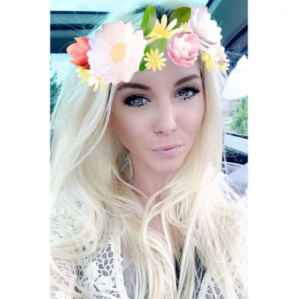 Jessica des "Marseillais" s'amuse avec les filtres Snapchat, juin 2016
