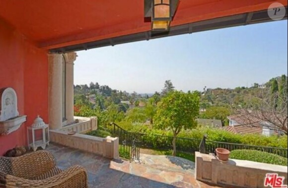 La belle Eva Longoria a mis en vente une de ses villas de Los Angeles pour 1,3 million de dollars.