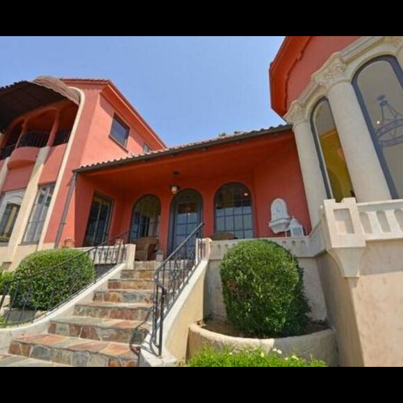 Eva Longoria a mis en vente une de ses villas de Los Angeles pour 1,3 million de dollars.