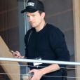 Ashton Kutcher arrive à son bureau de Beverly Hills. Los Angeles, le 16 juin 2016.