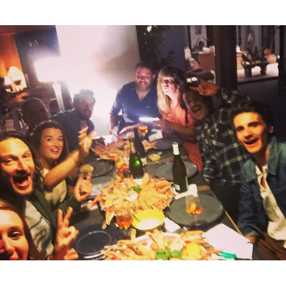 Valérie Damidot en vacances festives sur l'île de Ré avec Daphné Bürki, Sylvain Quimène et Bruce Toussaint. Fin juillet/début août 2016.