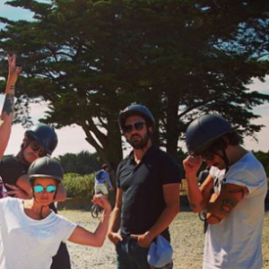 Valérie Damidot en vacances sur l'île de Ré avec Daphné Bürki, Sylvain Quimène et Bruce Toussaint. Fin juillet/début août 2016.