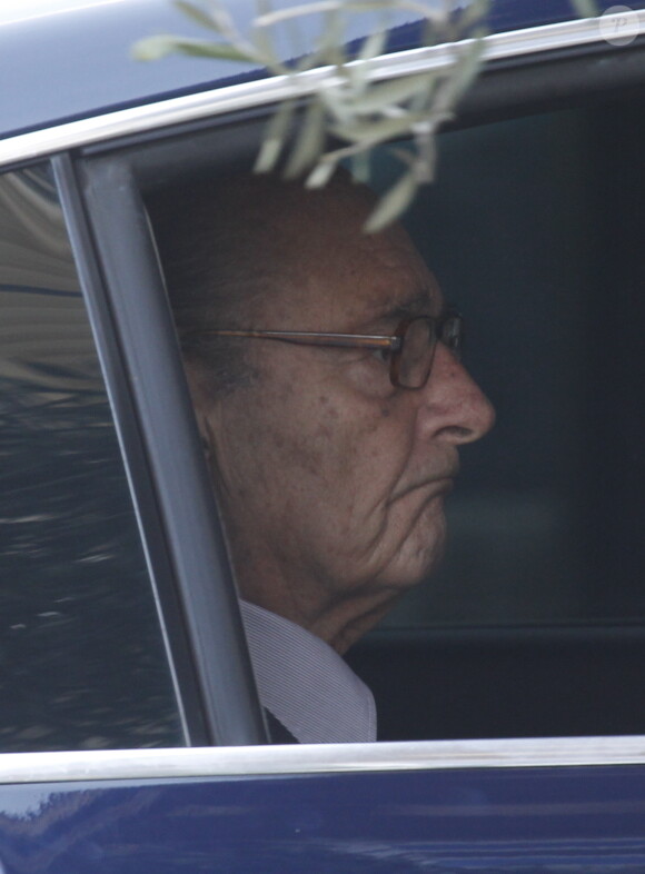 Jacques Chirac est allé déjeuner au restaurant "Le père Claude" avec sa femme Bernadette et sa fille Claude à Paris le 4 octobre 2014.