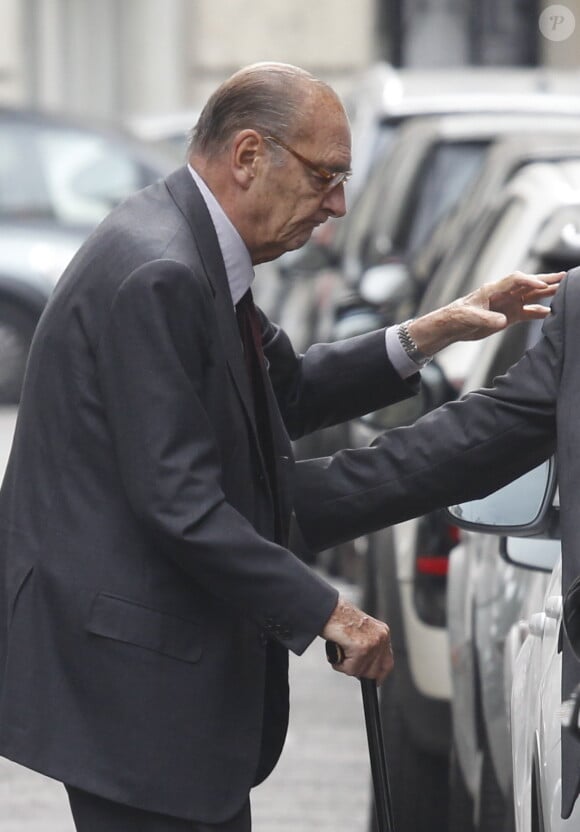 Jacques Chirac est allé déjeuner au restaurant "Le père Claude" avec sa femme Bernadette et sa fille Claude à Paris le 4 octobre 2014.