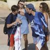 Felipe Froilan Marichalar, fils de l'infante Elena, complice avec son cousin Pablo Nicolas Urdangarin, fils de l'infante Cristina - Les enfants de la famille royale d'Espagne lors de leur dernier jour de cours de voile à Palma de Majorque. Le 5 août 2016
