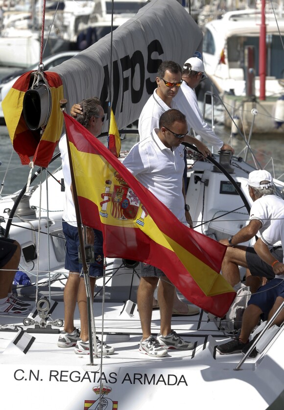 Le roi Felipe VI d'Espagne a eu l'occasion de barrer le voilier Aifos au dernier jour de la Copa del Rey à Palma de Majorque le 6 août 2016