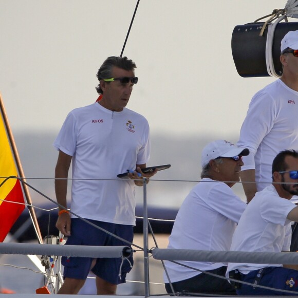 Le roi Felipe VI d'Espagne a eu l'occasion de barrer le voilier Aifos au dernier jour de la Copa del Rey à Palma de Majorque le 6 août 2016