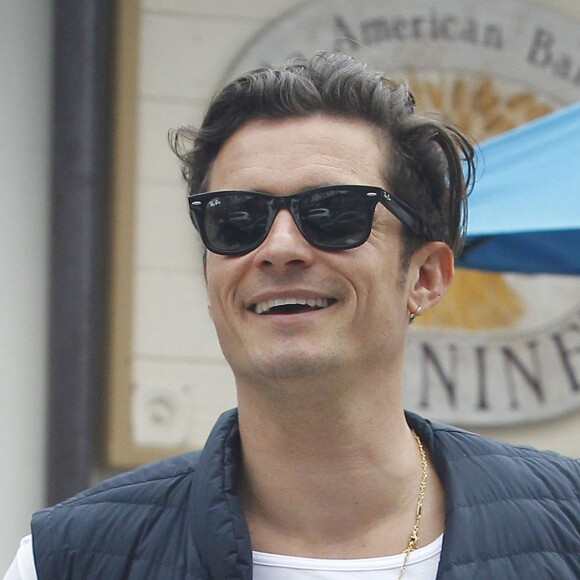 Exclusif - Orlando Bloom est allé déjeuner avec son père Colin Stone et d'autres membres de sa famille à Santa Barbara, le 28 mai 2016