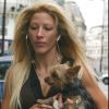 EXCLUSIF - LOANA AVEC SON CHIEN DANS LES RUES DE PARIS 25/07/2005 - Paris