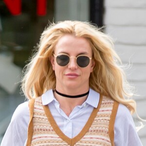 Britney Spears fait du shopping à Los Angeles le 25 mai 2016.