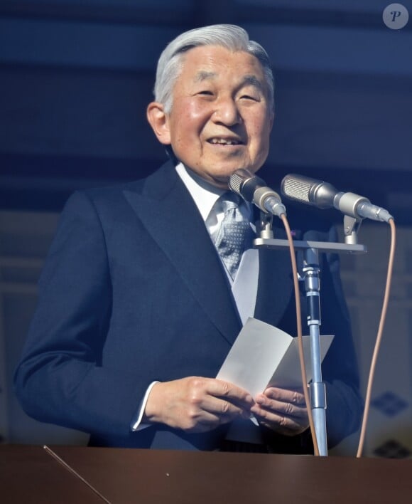 L'empereur du Japon Akihito fête ses 81 ans au palais impérial à Tokyo le 23 décembre 2014.