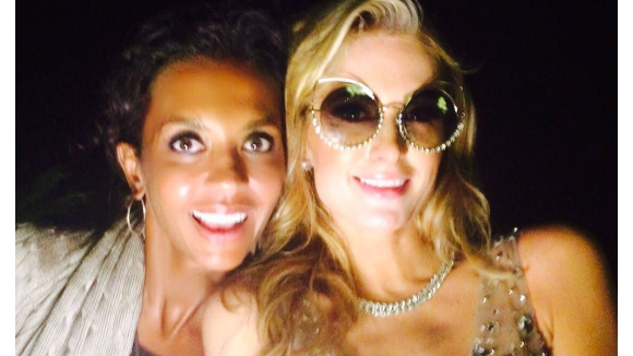 Karine Le Marchand et Paris Hilton, réunies à Ibiza : Une photo improbable !