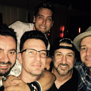 Justin Timberlake et ses acolytes du groupe NSYNC se retrouvent pour une soirée chez The Nice Guy. Photo publiée sur Instagram, le 8 août 2016