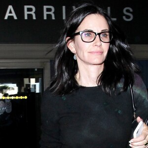 Courteney Cox arrive à l'aéroport de Los Angeles en provenance de Londres. Le 20 avril 2016
