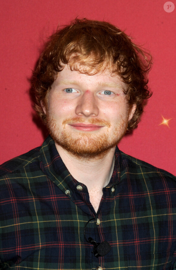 Ed Sheeran possède son double de cire au musée de Madame Tussauds à New York le 28 mai 2015.