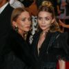 Mary-Kate Olsen et Ashley Olsen - Soirée Costume Institute Gala 2015 (Met Ball) au Metropolitan Museum, célébrant l'ouverture de Chine: à travers le miroir à New York. Le 4 mai 2015.