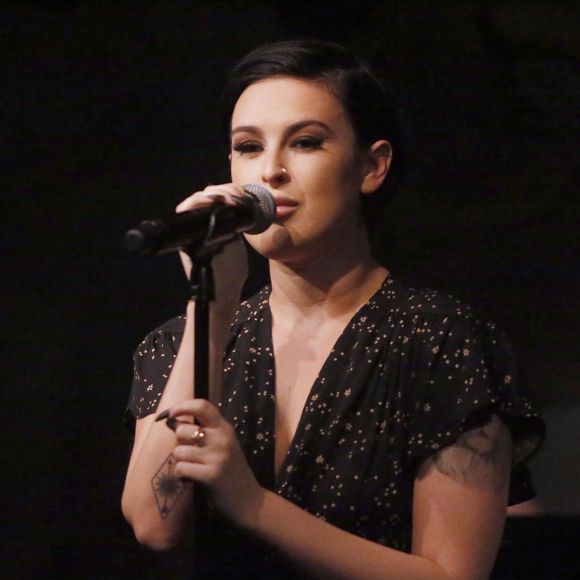 Rumer Willis en concert au Cafe Carlyle à New York le 7 avril 2016. Bruce Willis avec sa femme Emma Heming, Demi Moore avec Tallulah Belle Willis et Donna Karan étaient présents au café.