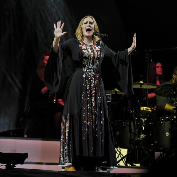 Concert de Adele à l'occasion du festival de Glastonbury le 25 juin 2016.