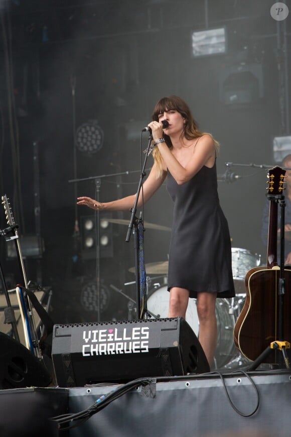 Lou Doillon au Festival des Vieilles Charrues, le 15 juillet 2016.