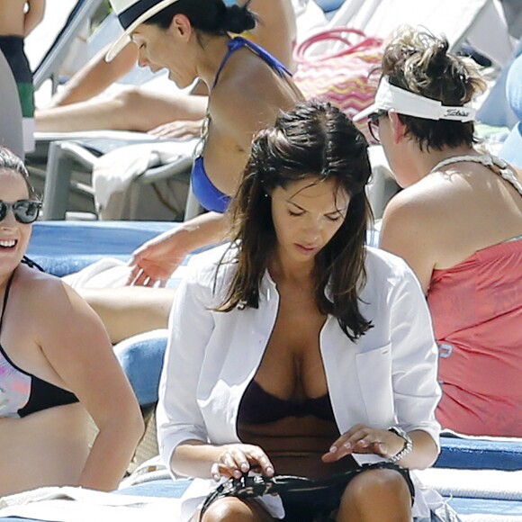 Exclusif - Nabilla Benattia et son compagnon Thomas Vergara en vacances à Las Vegas, le 7 août 2016.