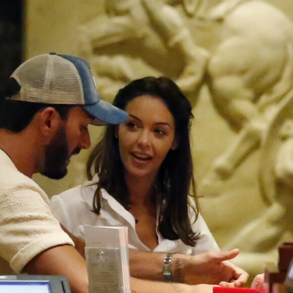 Exclusif - Nabilla Benattia et son compagnon Thomas Vergara en vacances à Las Vegas, le 7 août 2016.