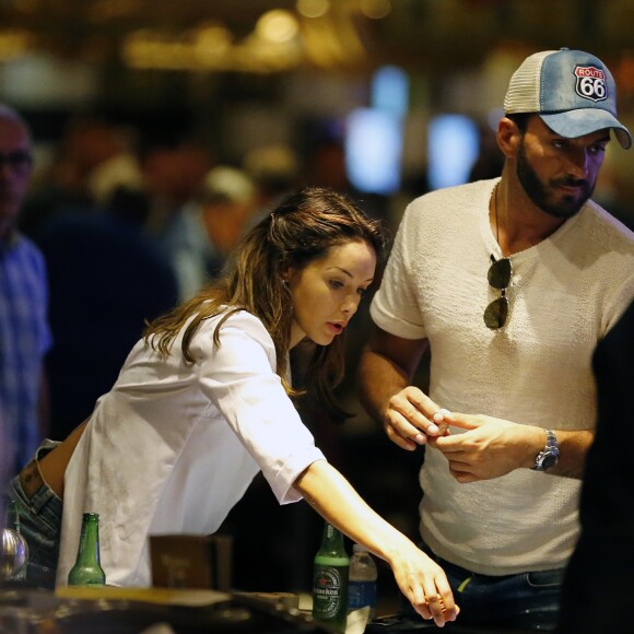 Exclusif - Nabilla Benattia et son compagnon Thomas Vergara en vacances à Las Vegas, le 7 août 2016.
