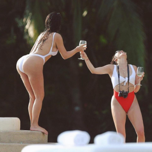 Photo de Kim Kardashian et Stephanie Sheppard publiée le 21 août 2016.