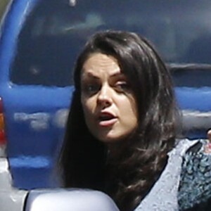 Mila Kunis enceinte se promène dans les rues de Los Angeles, le 24 août 2016