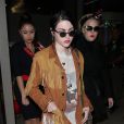 Frances Bean Cobain arrive à LAX, le 25 mars 2016