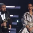 Drake et Rihanna sur la scène des MTV Music Video Awards 2016, au Madison Square Garden à New York le 28 août 2016