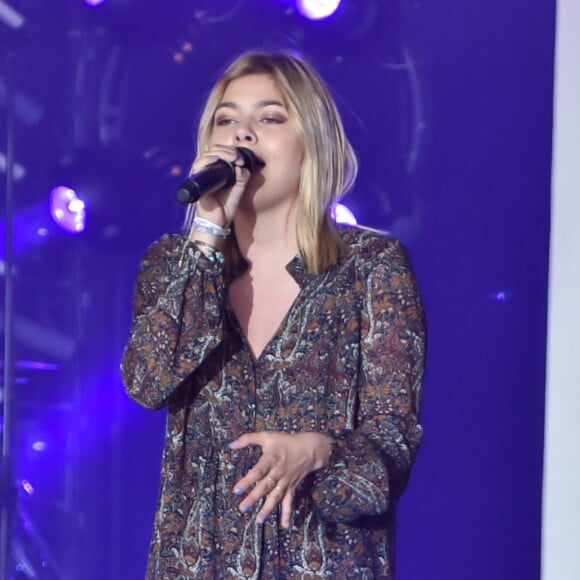 Louane Emera - Solidays "Summer of Love" à l'hippodrome de Longchamp à Paris le 26 juin 2016. © Lionel Urman / Bestimage