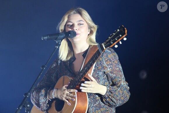 Louane Emera en concert au festival Solidays à l'hippodrome de Longchamp. Paris, le 26 juin 2016. © Lise Tuillier/Bestimage